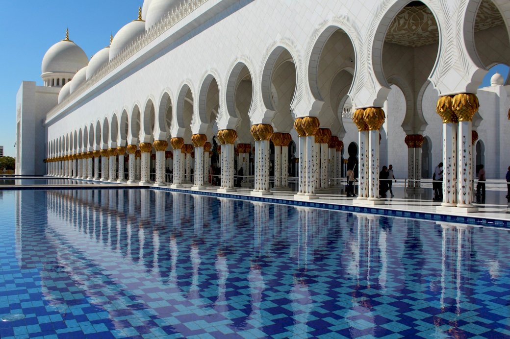 Джамия - бели колони онлайн пъзел