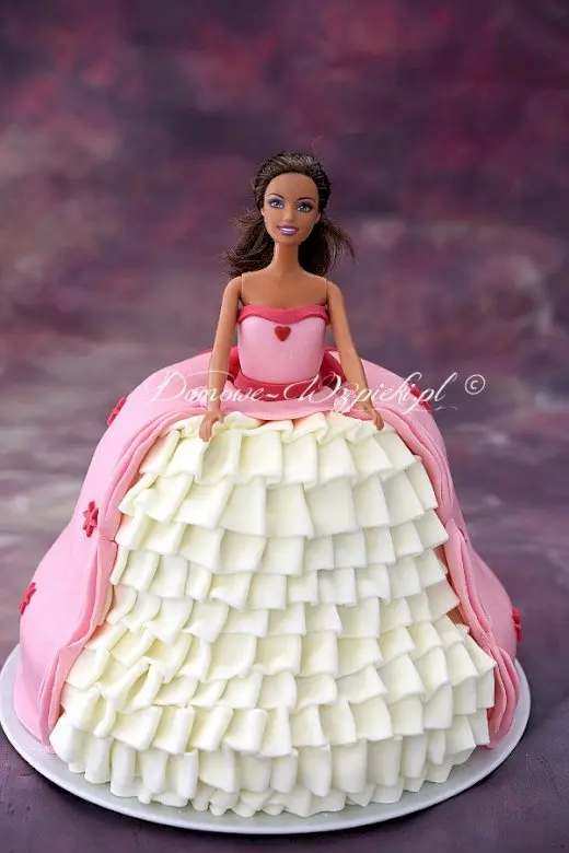 Archivo de corte superior de pastel de muñeca Barbie