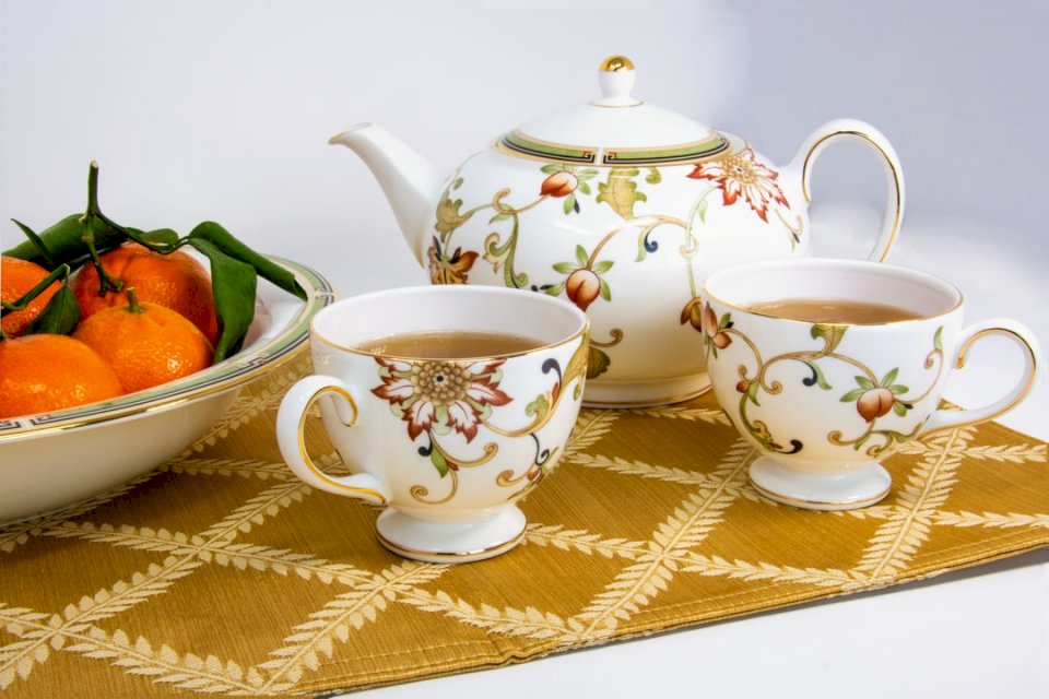 Čaj pro dva s jemným porcelánem skládačky online
