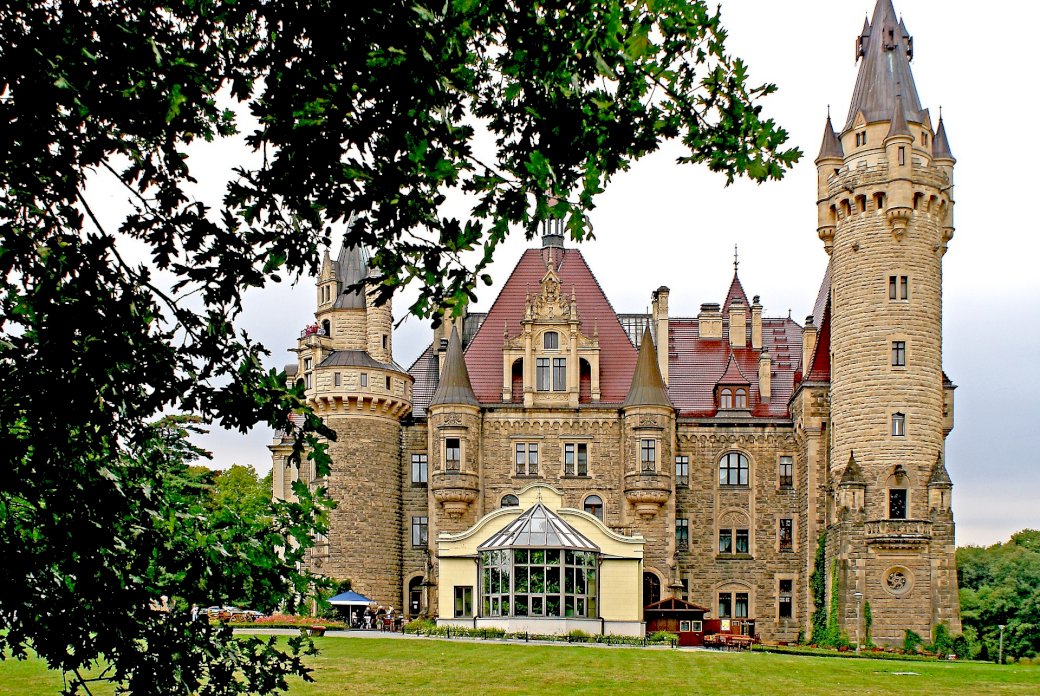 Moszna Castle Poland online puzzle