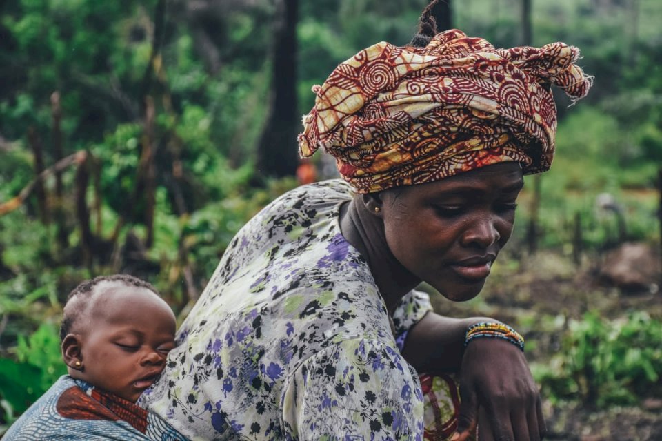 Mère et bébé manioc puzzle en ligne