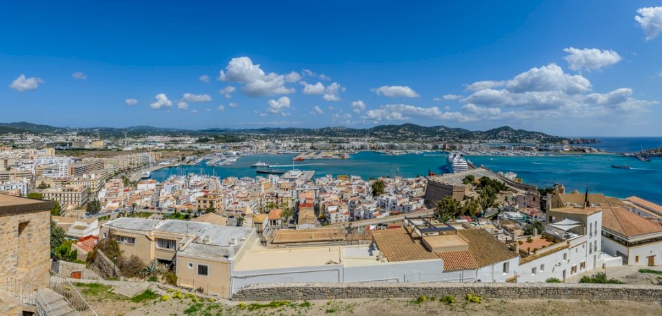 Město Ibiza skládačky online
