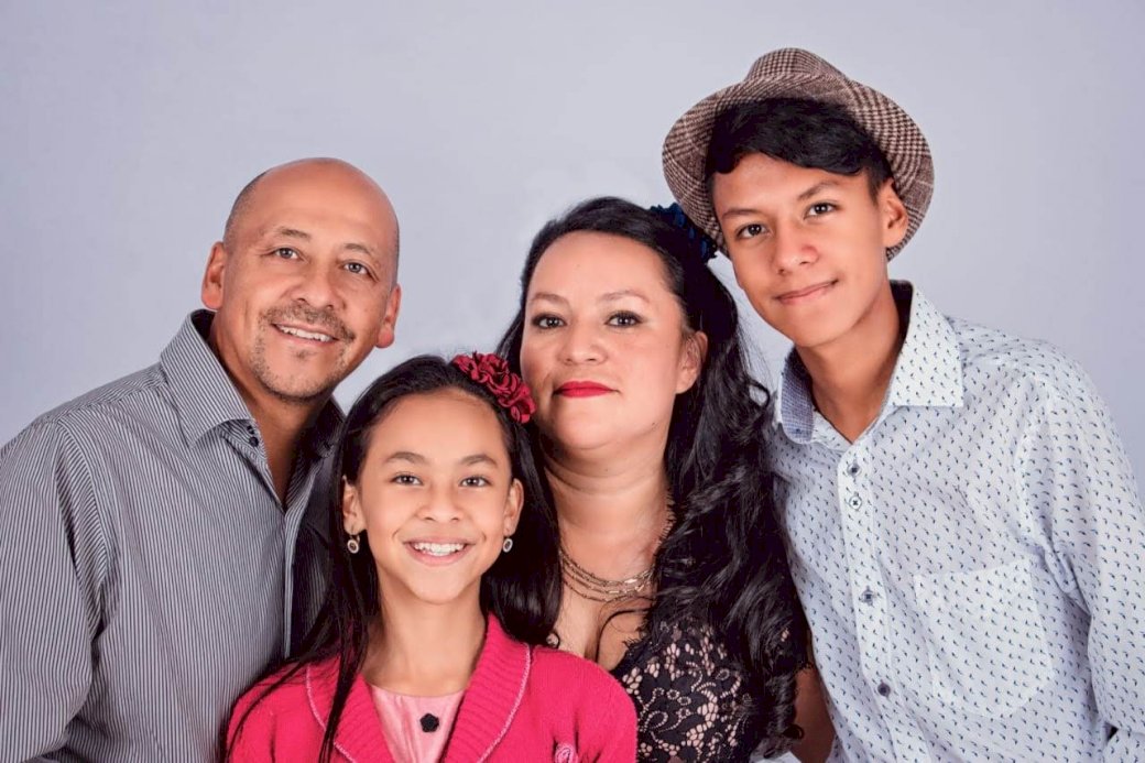 Колумбийская семья онлайн-пазл