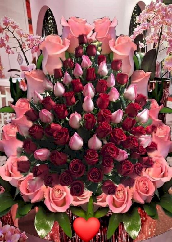 Ένα μπουκέτο από τριαντάφυλλα. online παζλ