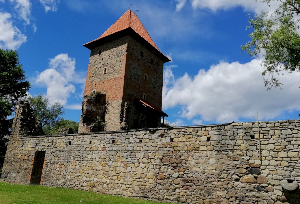 castillo - Chudów rompecabezas en línea
