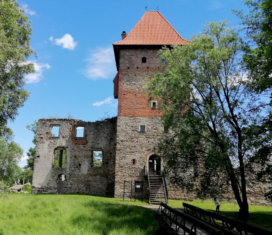 Castle-Chudów online puzzel