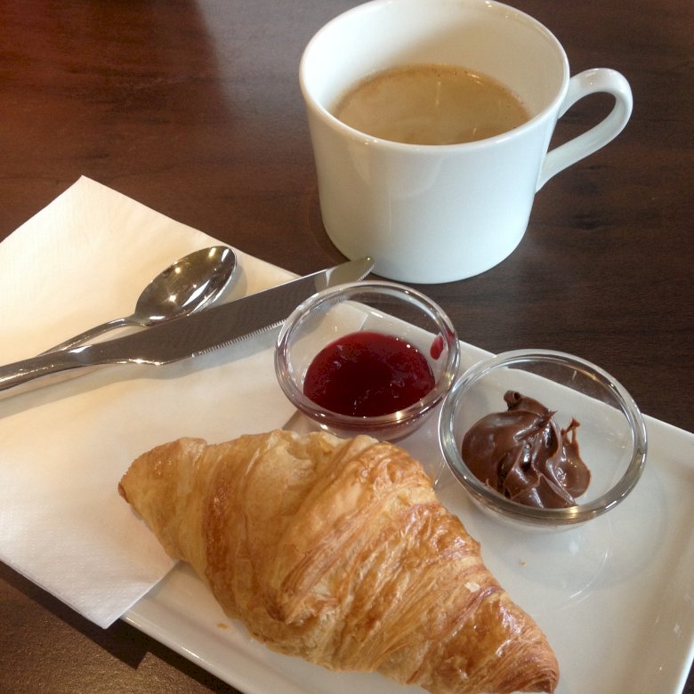 frukost i Paris pussel på nätet