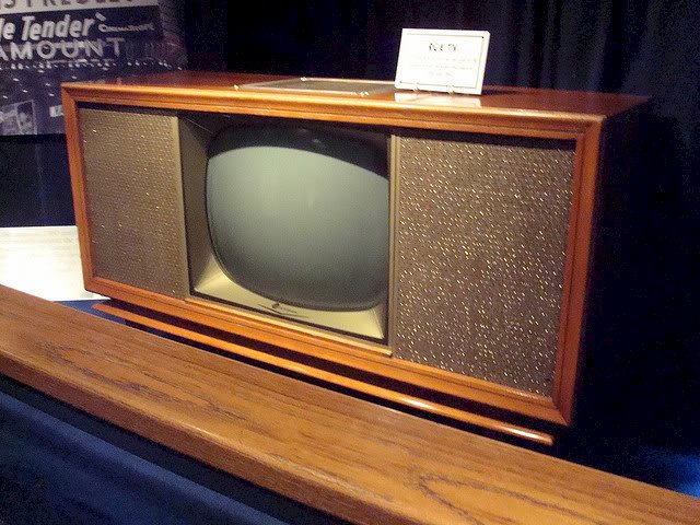 Graceland Old Television pussel på nätet