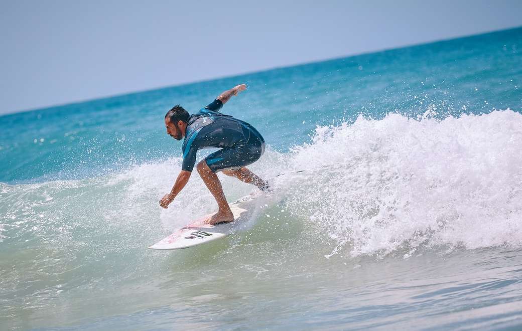 Surfer en Andalousie puzzle en ligne