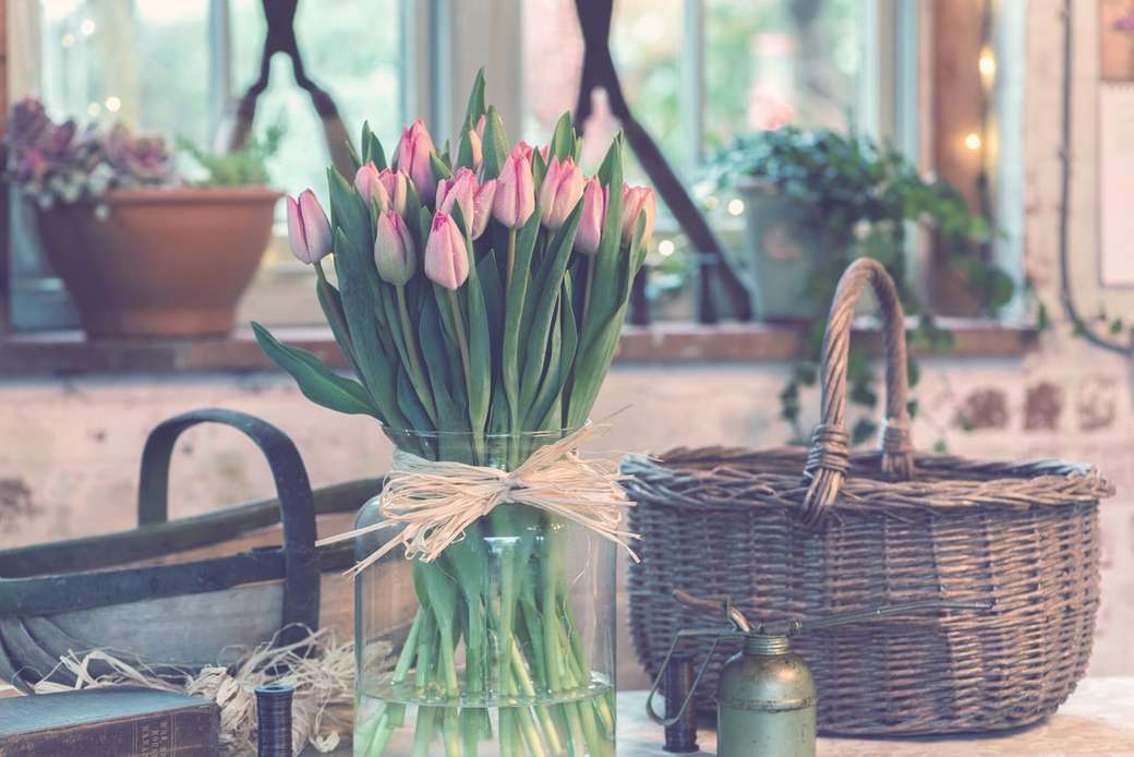 Vase tulipe rustique puzzle en ligne