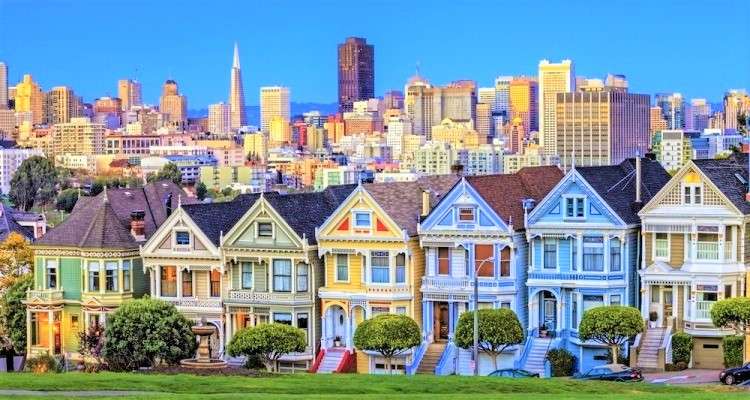 Színes házak és felhőkarcolók, San Francisco kirakós online