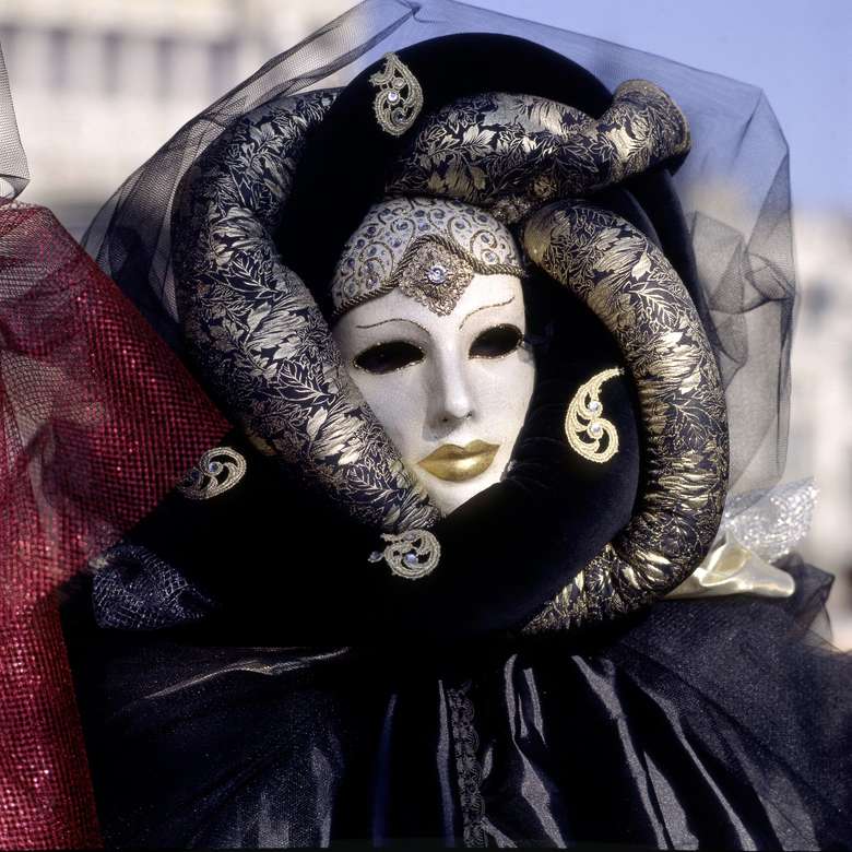 Karnevalová maska skládačky online