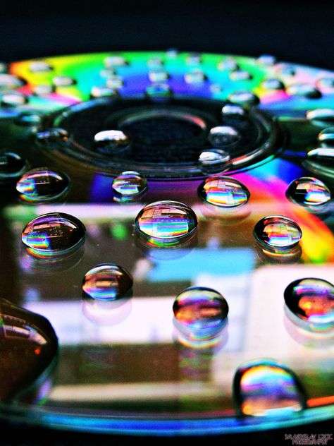 Gotas de agua del arco iris rompecabezas en línea