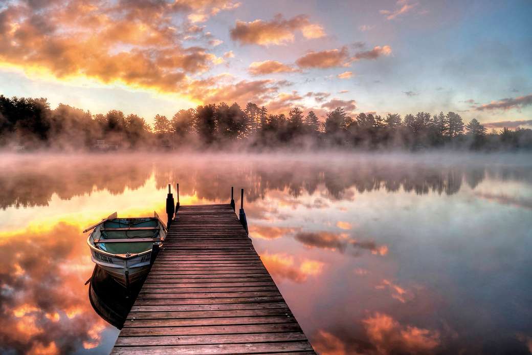 Восход солнца на озере онлайн-пазл