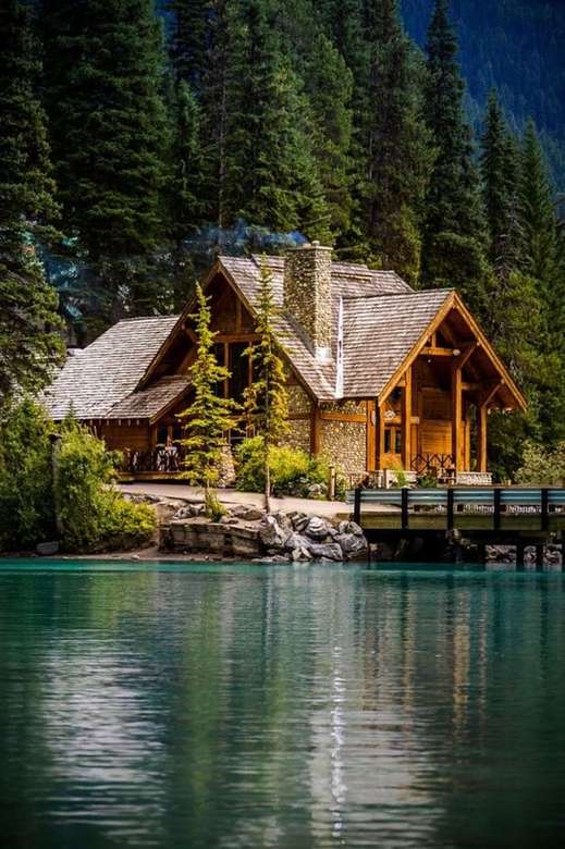 Къща до езерото онлайн пъзел