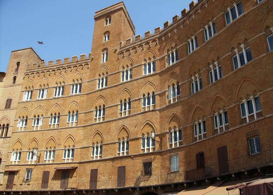 O mercado em Siena quebra-cabeças online