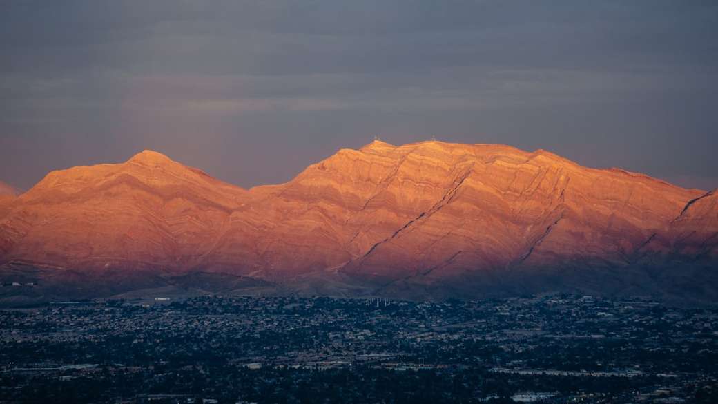 βουνά κατά τη διάρκεια της ημέρας παζλ online