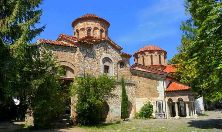 Православна церква Бачковського монастиря пазл онлайн