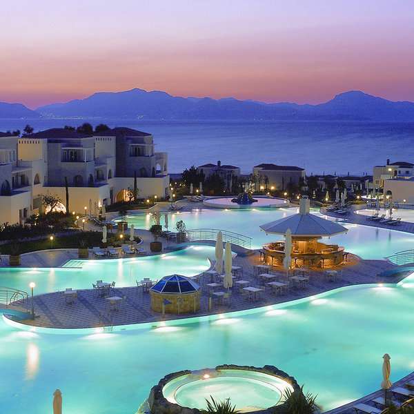 Hotel de vacaciones en Grecia rompecabezas en línea