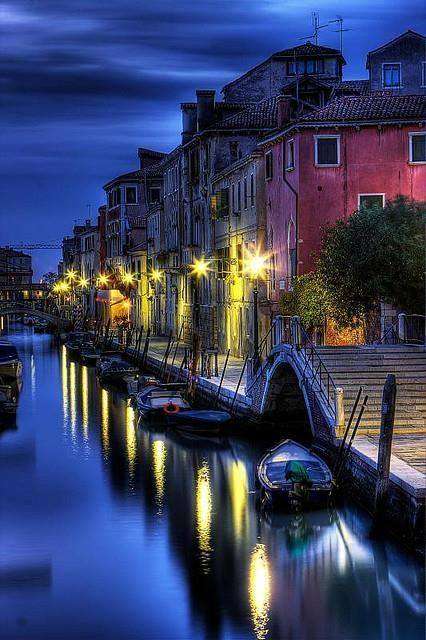 Venedig på natten. pussel på nätet
