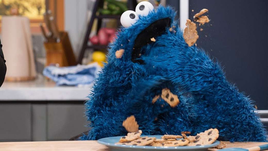Le cookie monster mange un gâteau puzzle en ligne