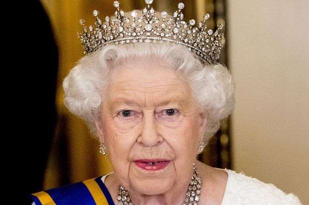 Королева пазл онлайн