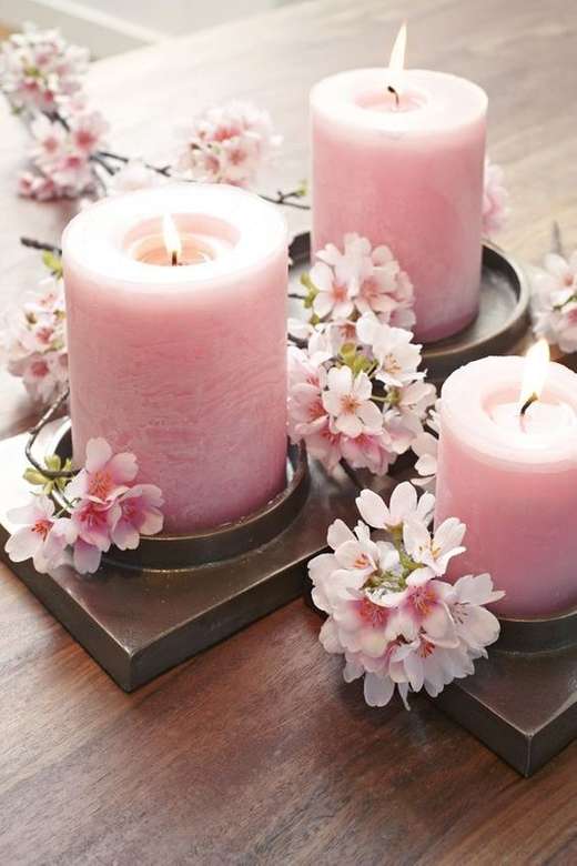 Розови свещи онлайн пъзел