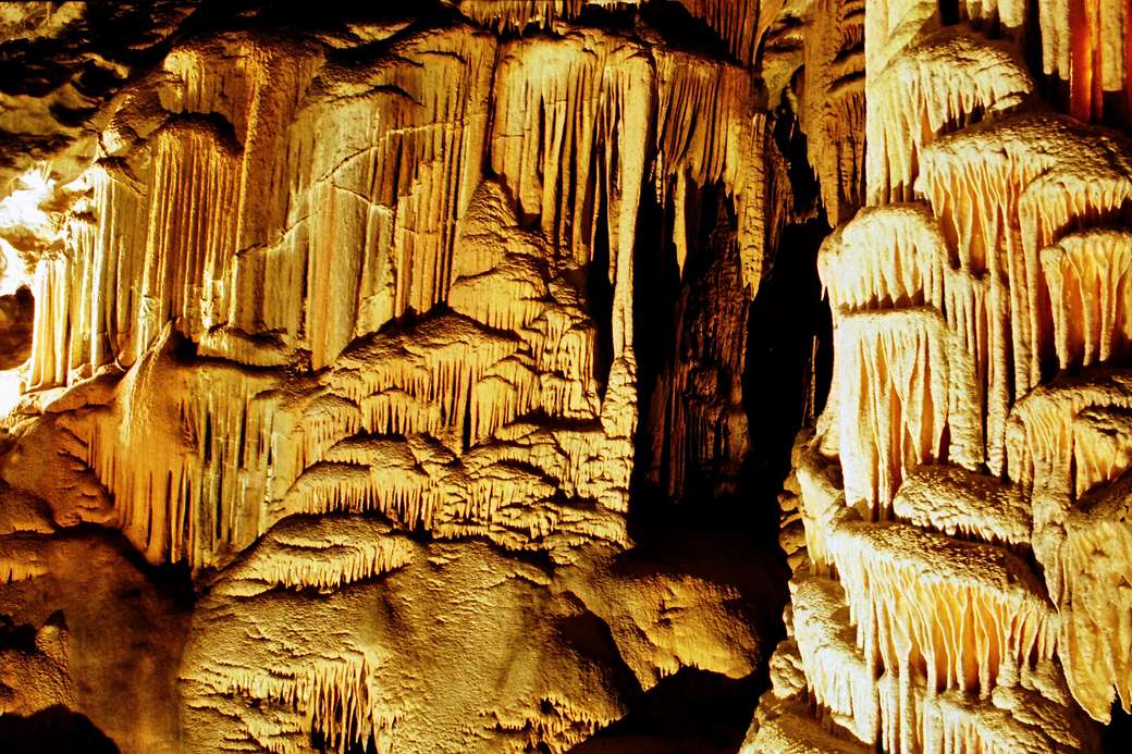 Stalaktiter och stalagmiter pussel på nätet