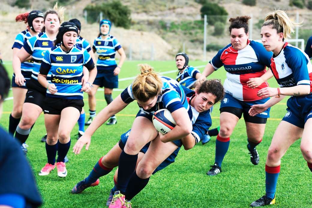 kvinnors rugbyuniformer Pussel online