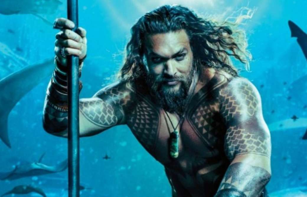 Aquaman under the water online puzzle