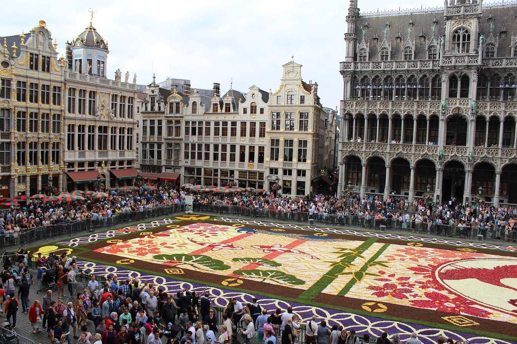 Um tapete floral quebra-cabeças online