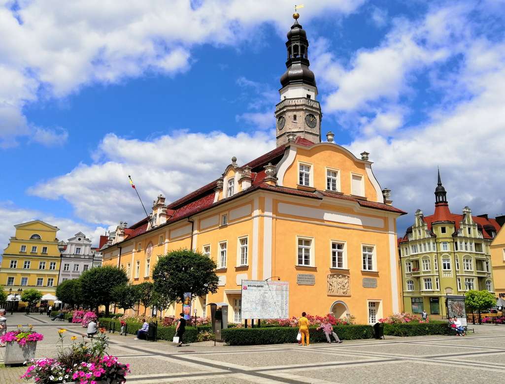 town hall in Bolesławiec jigsaw puzzle online