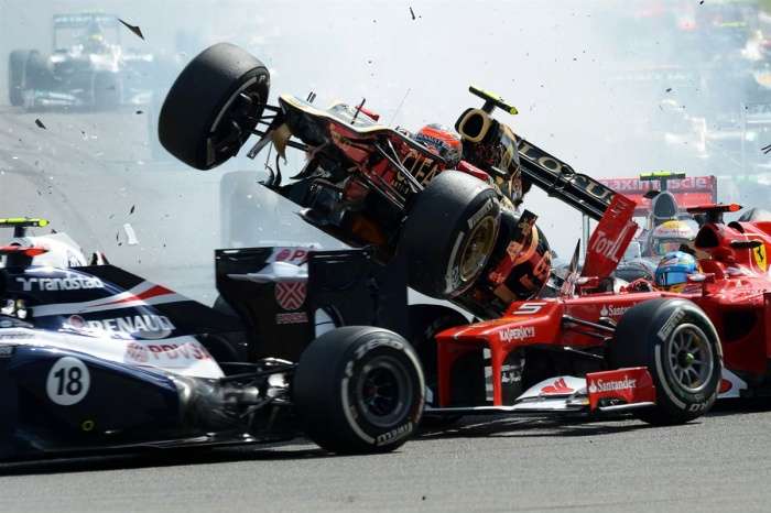 Formula 1 accident jigsaw puzzle online