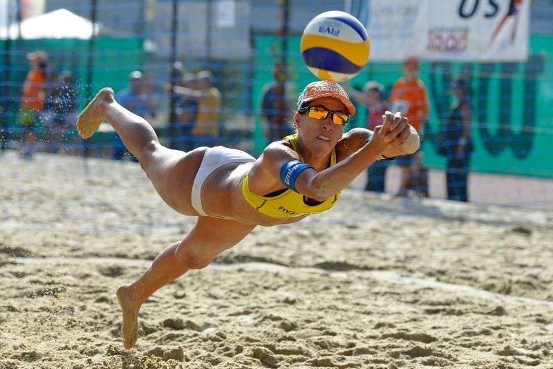 Плажен волейбол...... онлайн пъзел