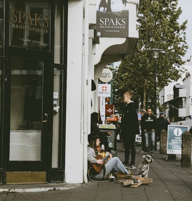 Street Music in Iceland on Film online puzzle