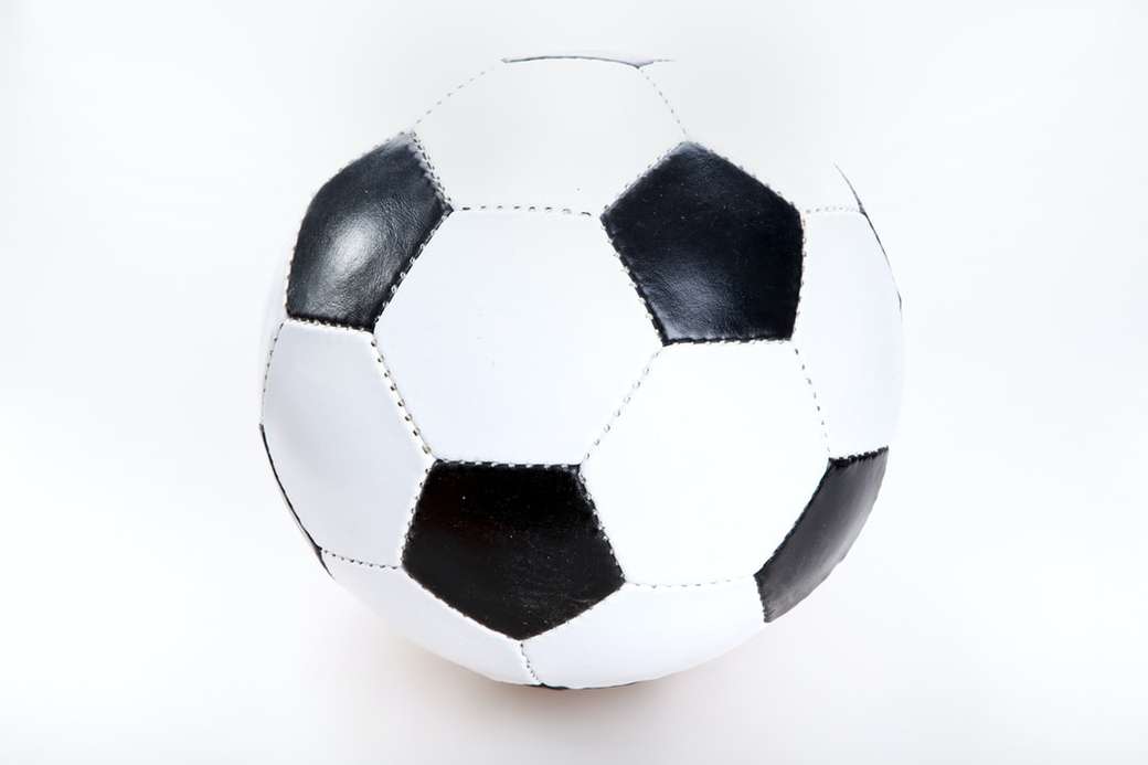 футбольний м'яч пазл онлайн