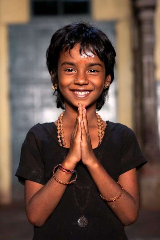 Frumoasă fată indiană puzzle online