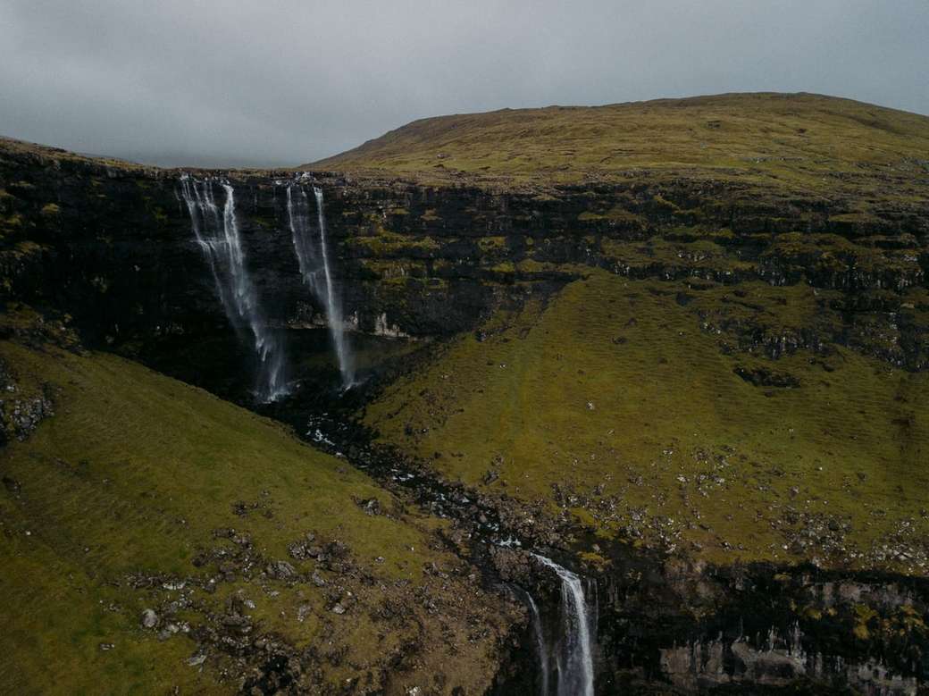 Фарерски водопад онлайн пъзел
