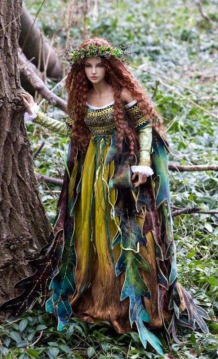 Hercegnő séta az erdőben kirakós online