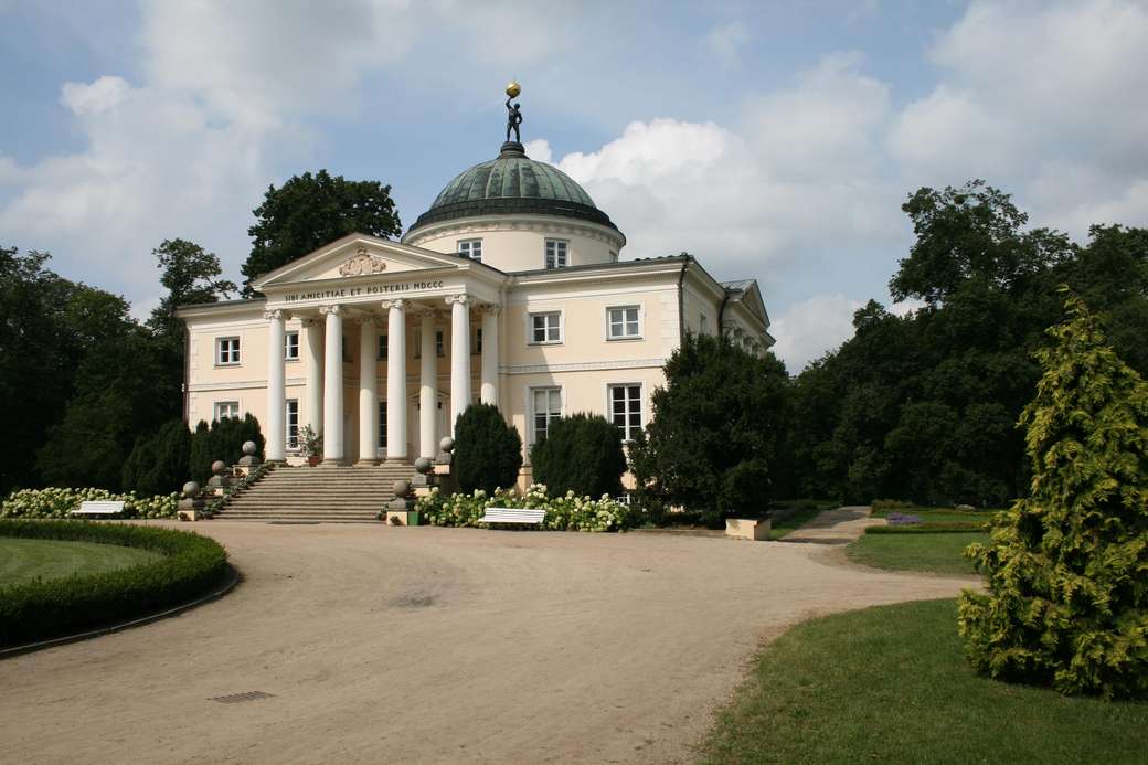 Palace in Greater Poland online puzzle