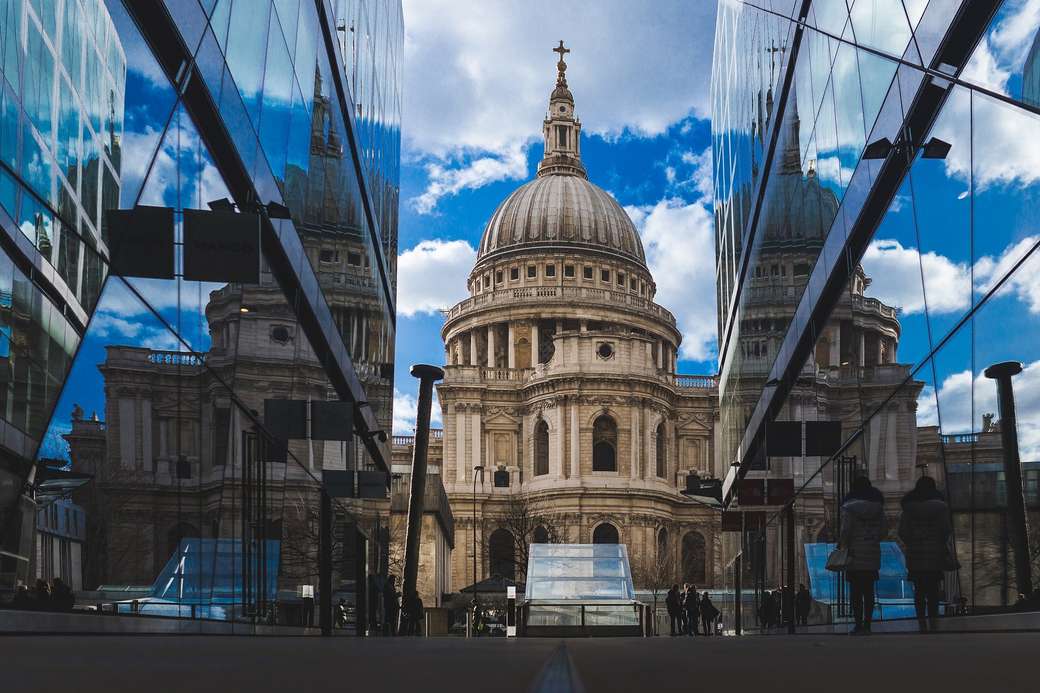 London - katedralen pussel på nätet