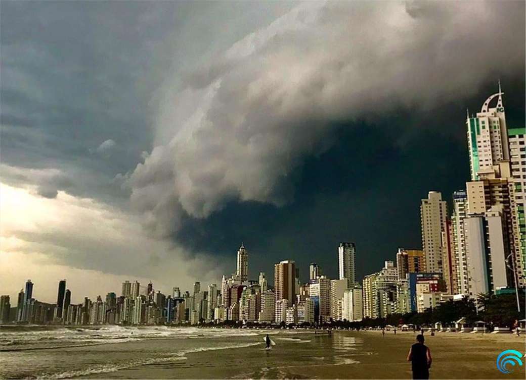 Καταιγίδα στο Balneário Camboriú online παζλ