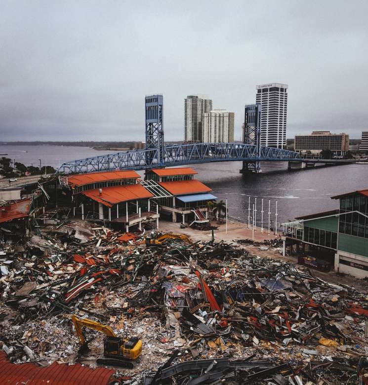 Demolição de Jacksonville Landing com vista da ponte quebra-cabeças online
