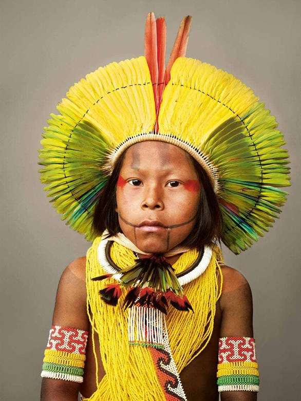 Kayapó domorodý chlapec - Brazílie online puzzle