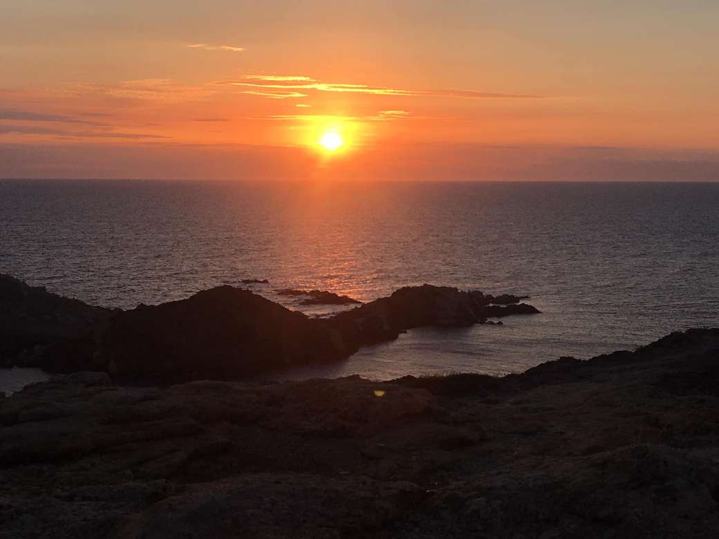 Sunrise at Cap Creus online puzzle