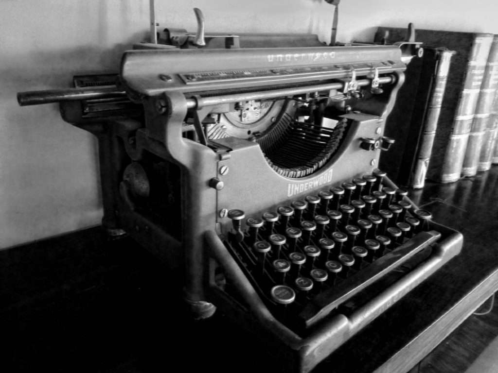 evoluce psacího stroje online puzzle