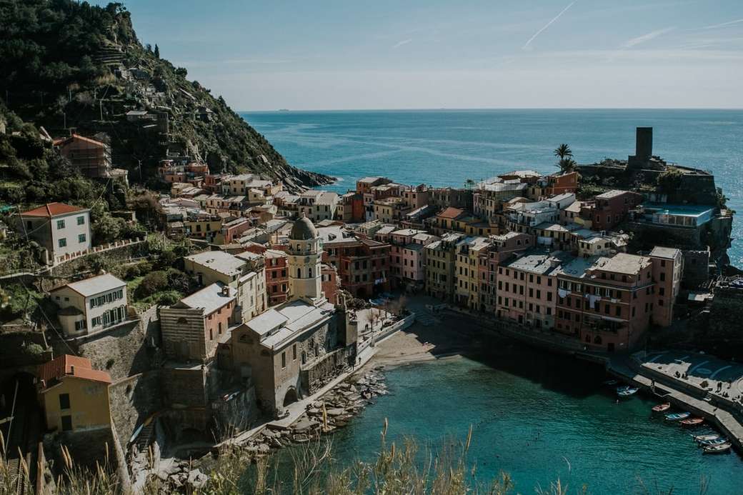 Typisk ligurisk by, Cinque Terre. pussel på nätet