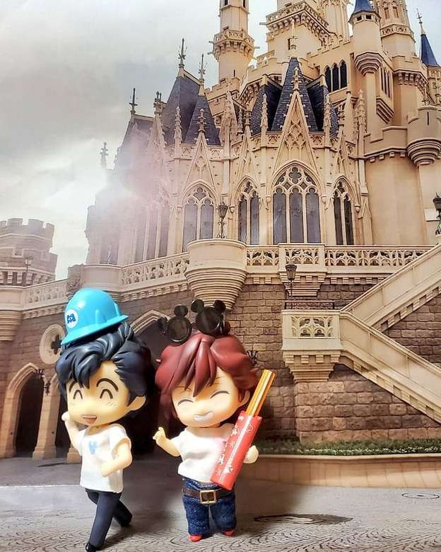 Nicky e Laura a Disney Land puzzle online