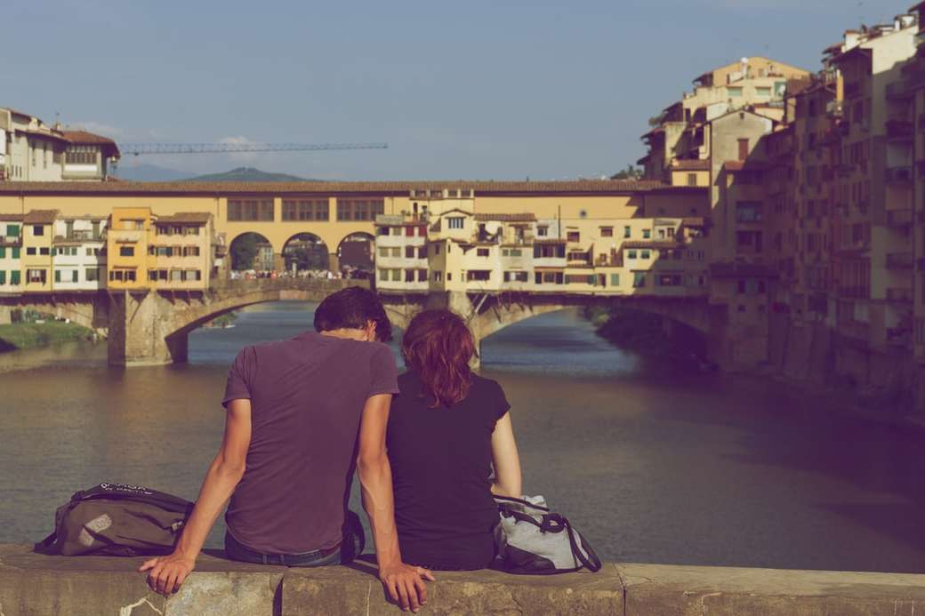 Couple sur le pont donnent sur puzzle en ligne