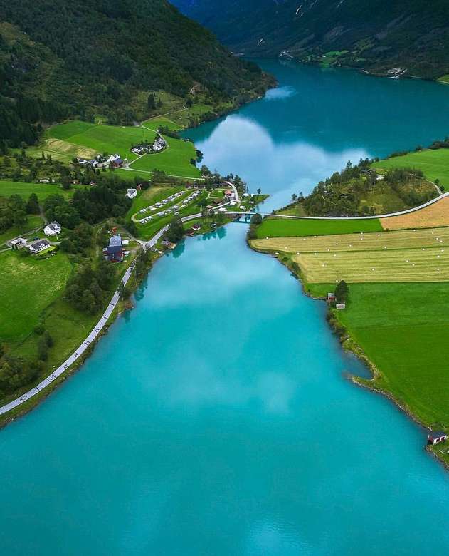 Oldevatnet See in Norwegen. Puzzlespiel online